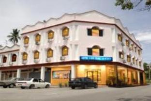 Hotel Lam Seng Pantai Remis Kültér fotó